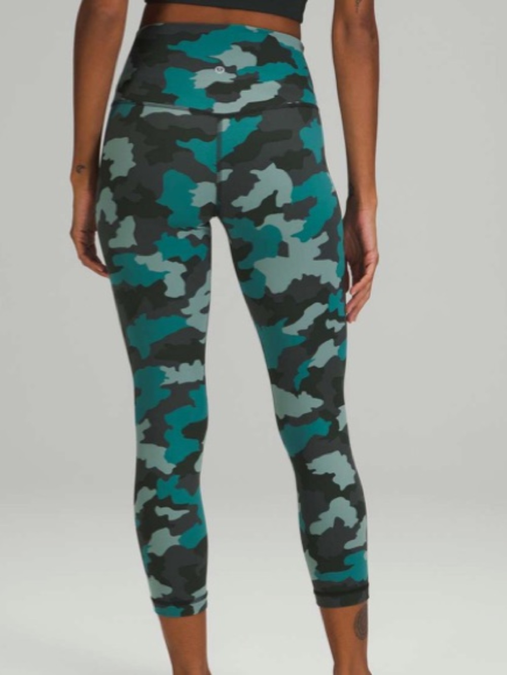 Size 6 Lululemon Align High-Rise Crop 23